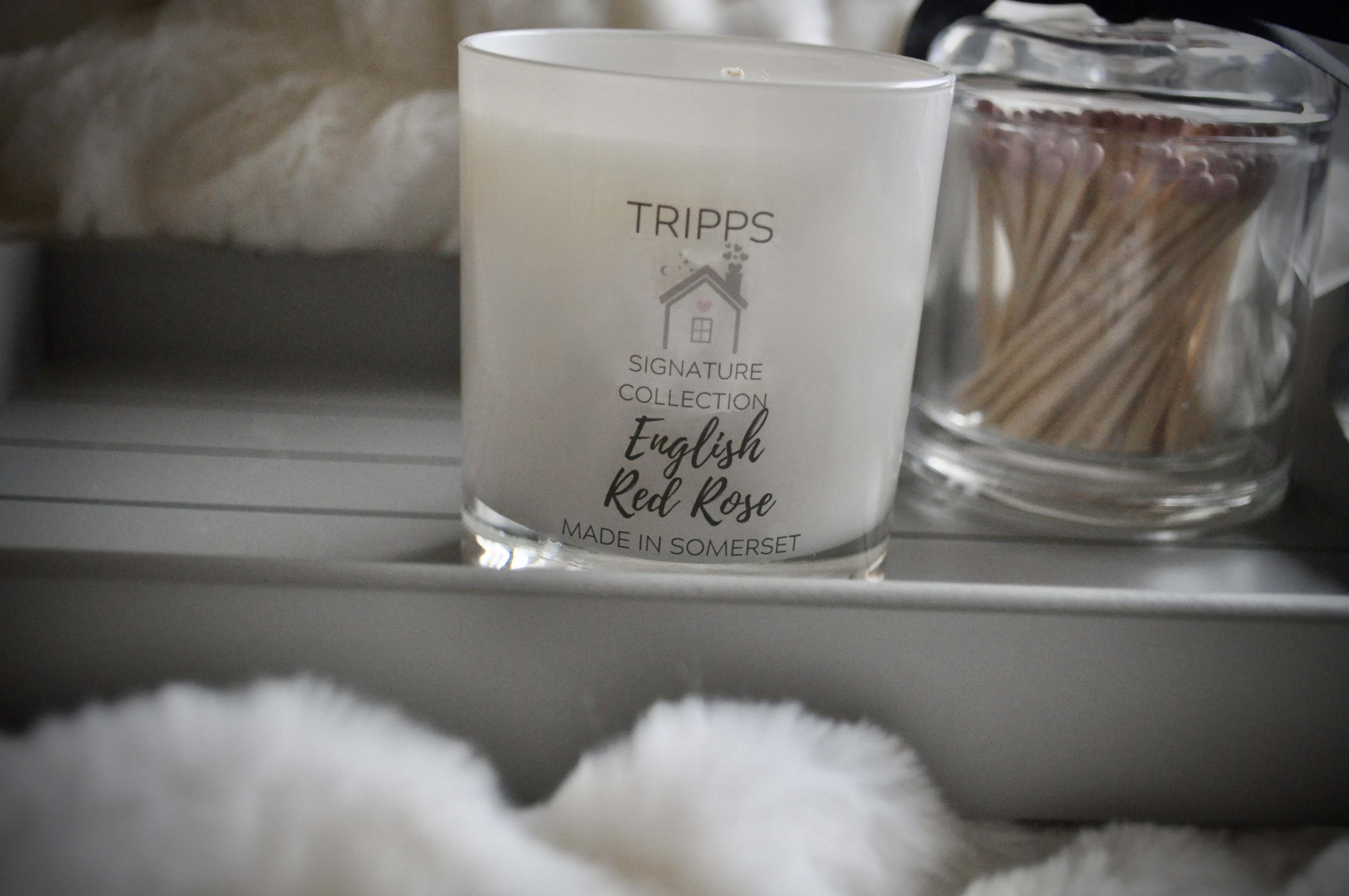 red rose scented candle what scent is best for mother's day